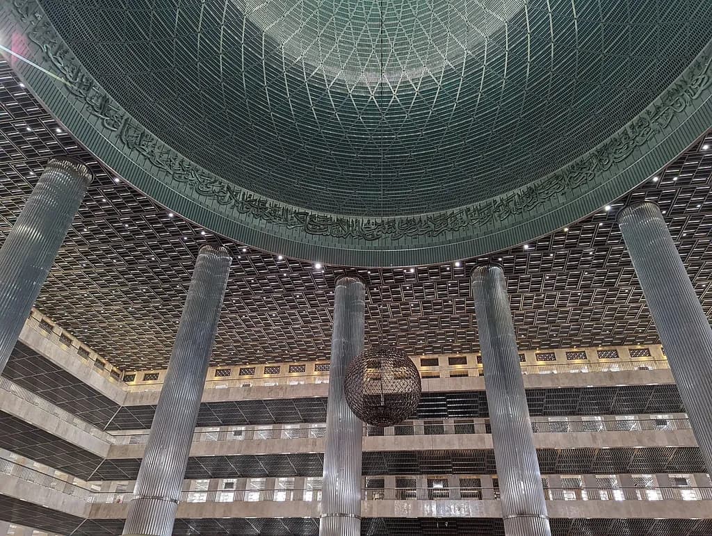 Istiqlal Mosque — 1/1